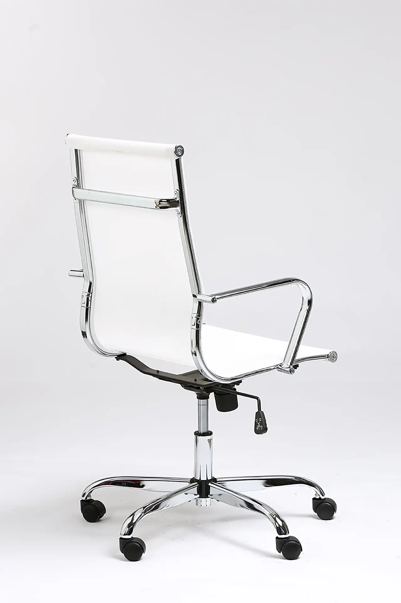 Photo du produit FAUTEUIL MARYLAND MAILLE BLANCHE PIEDS CHROME