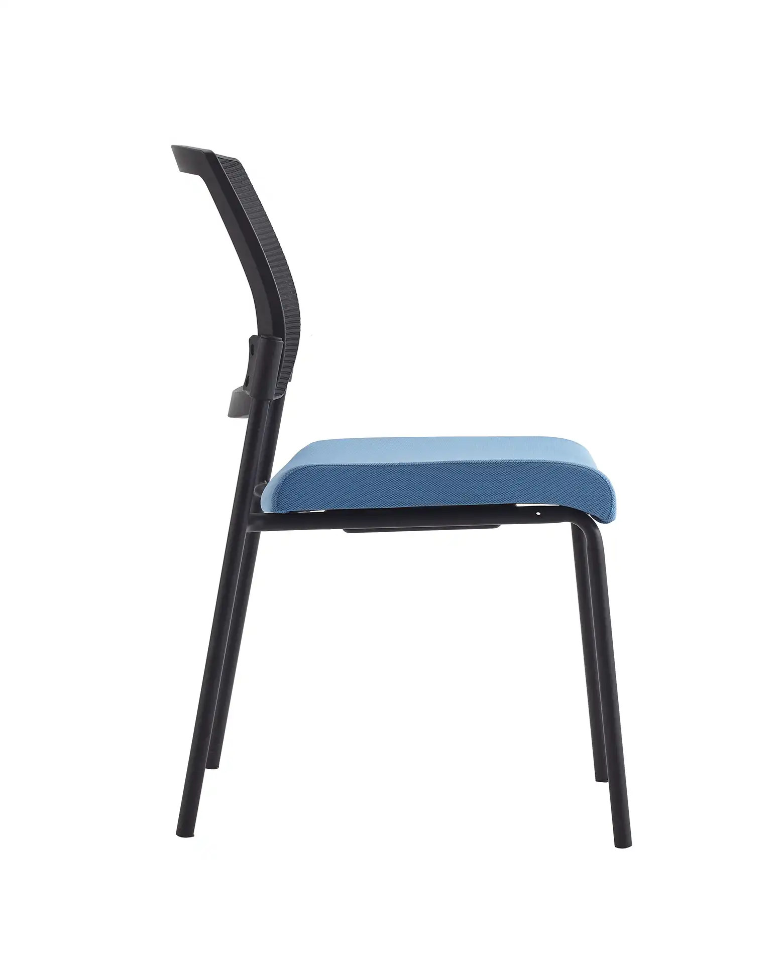 Photo du produit CHAISE SYNERGY DOSSIER MESH NOIR ASSISE TISSU BLEUE SANS ACCOUDOIRS